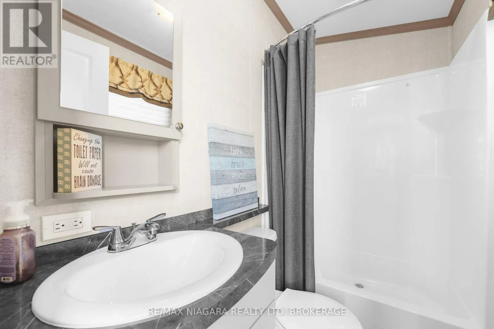 210 - 1501 LINE 8 ROAD, #210