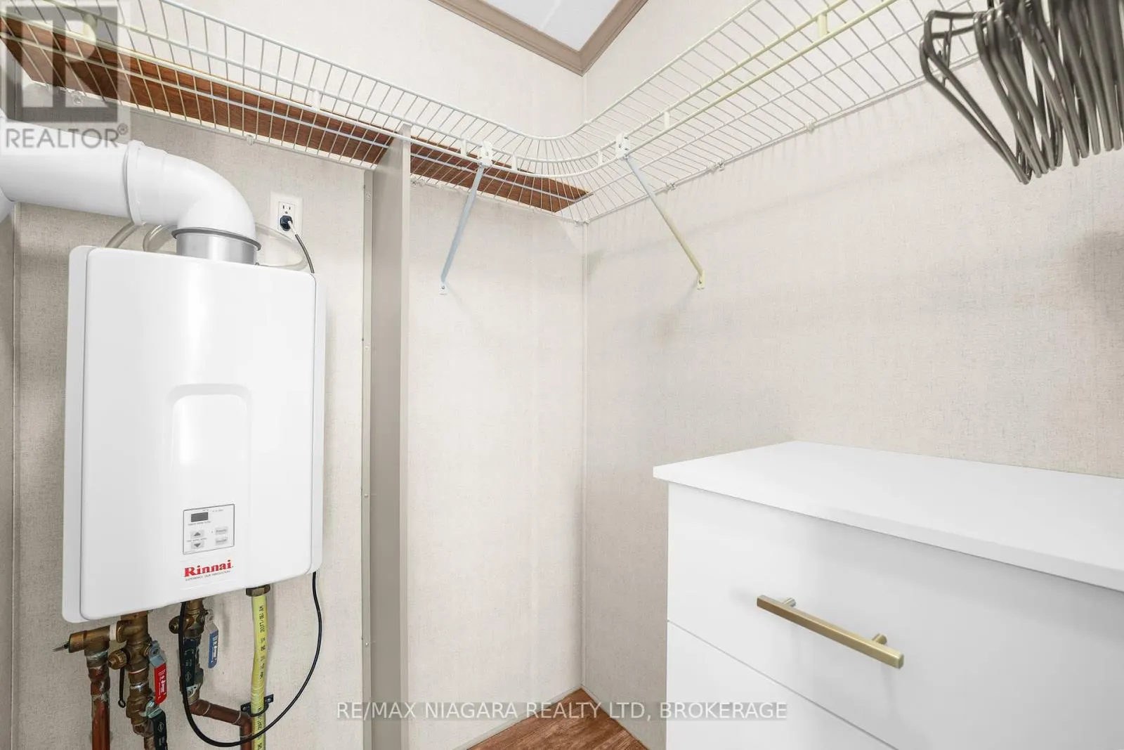210 - 1501 LINE 8 ROAD, #210