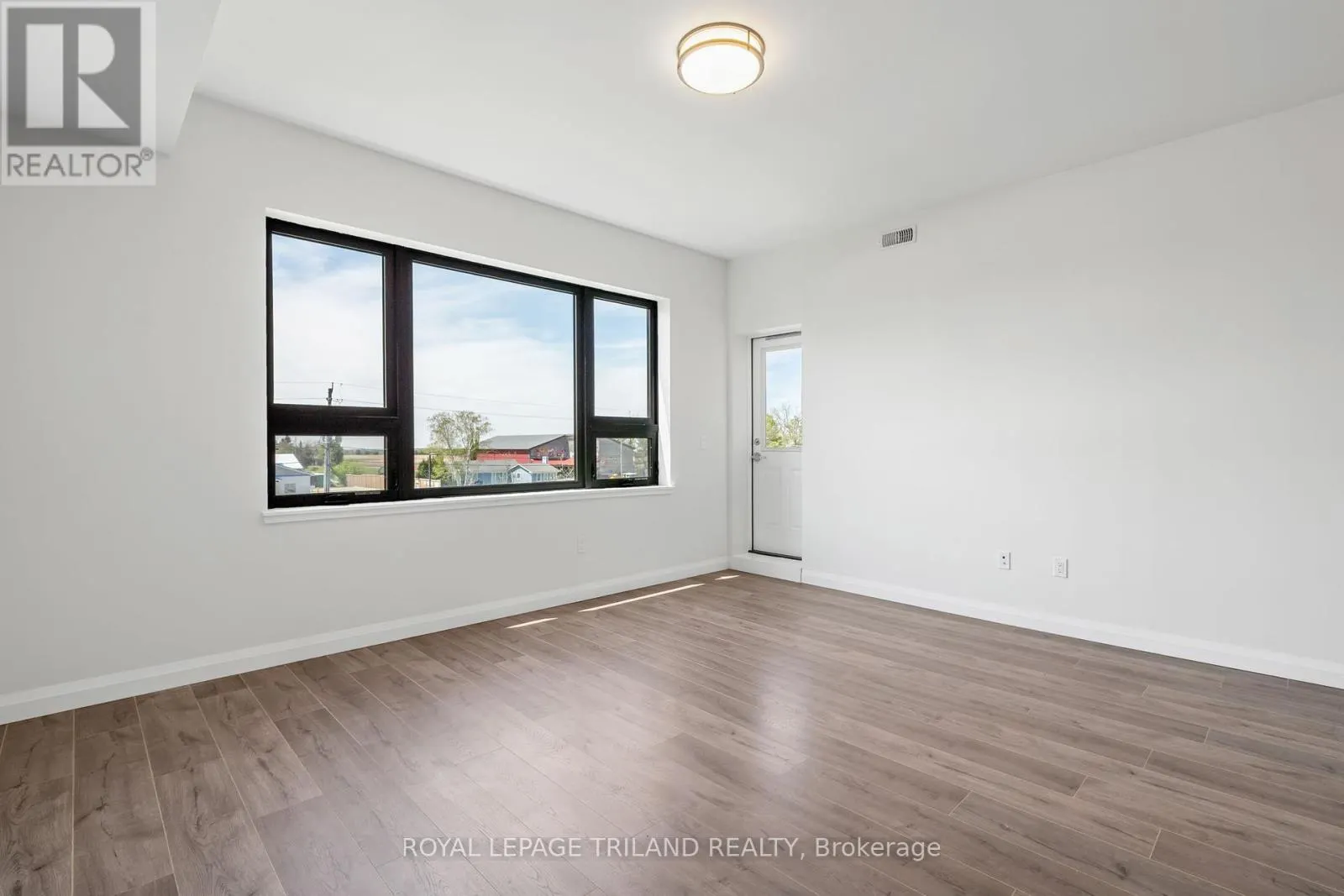 305 - 263 BUTLER STREET, #305