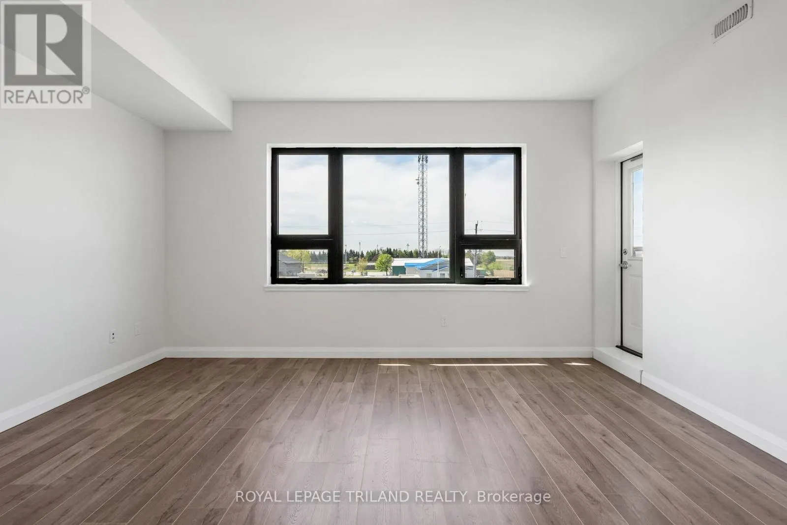 305 - 263 BUTLER STREET, #305
