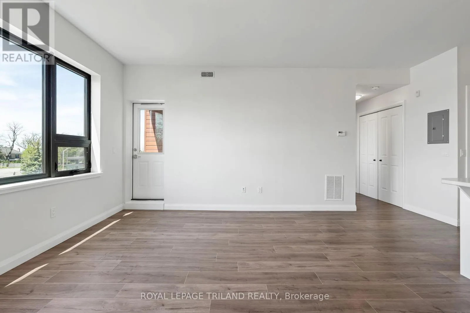 305 - 263 BUTLER STREET, #305