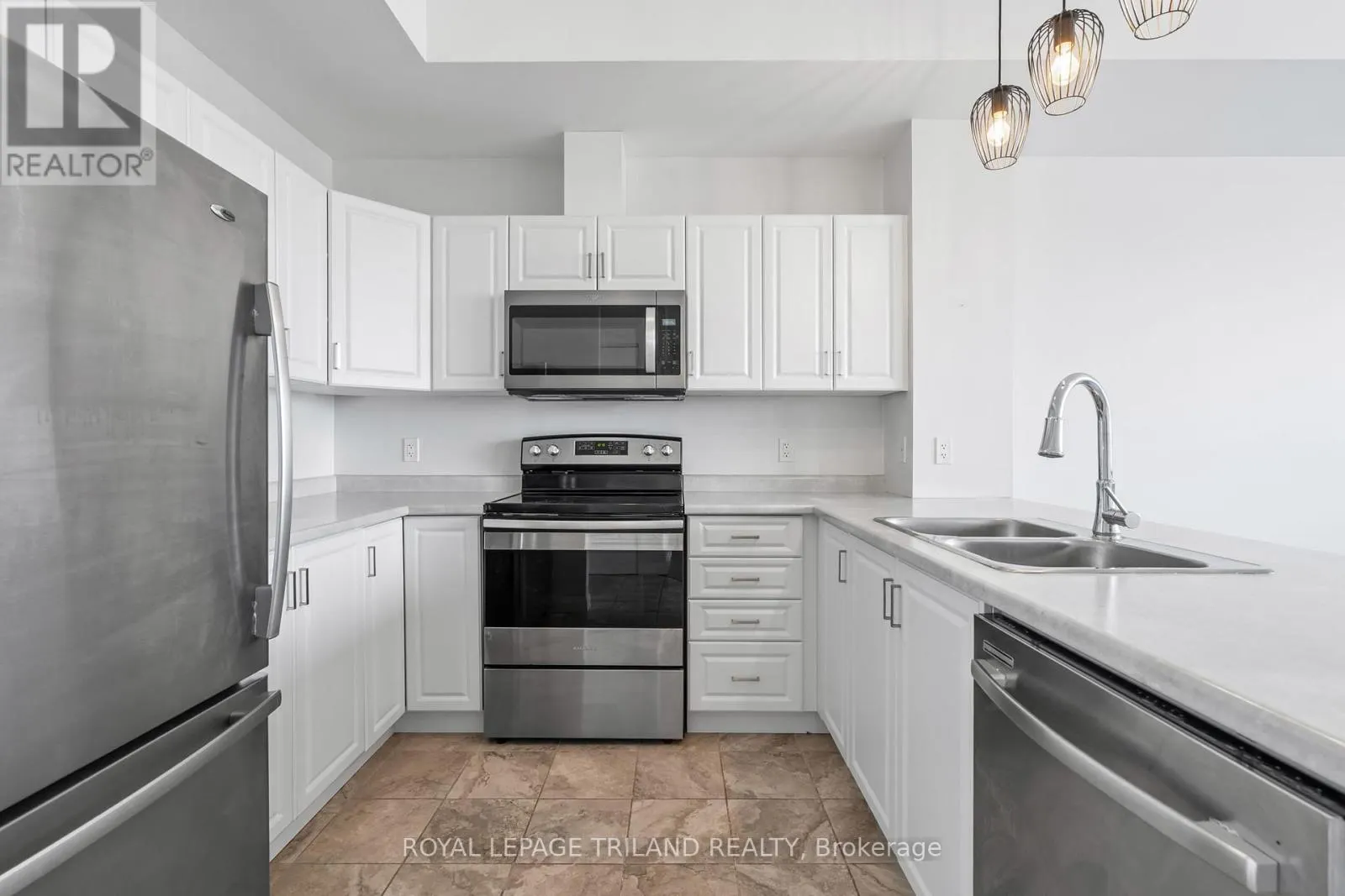 305 - 263 BUTLER STREET, #305