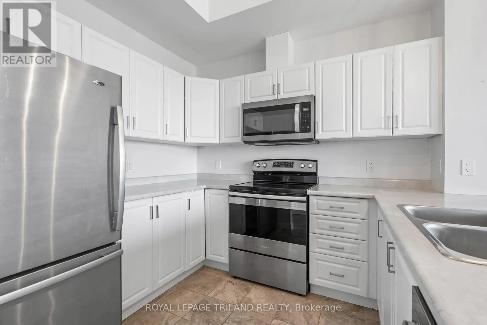 305 - 263 BUTLER STREET, #305