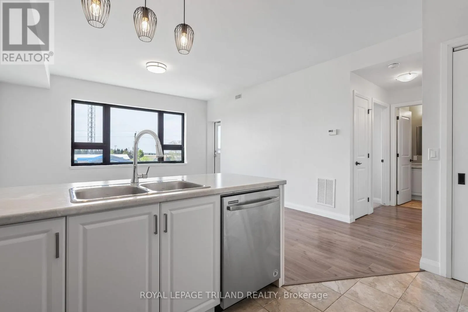 305 - 263 BUTLER STREET, #305