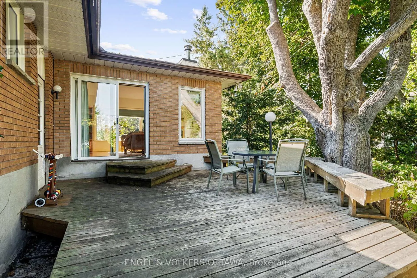 609 BLANCHARD CRESCENT