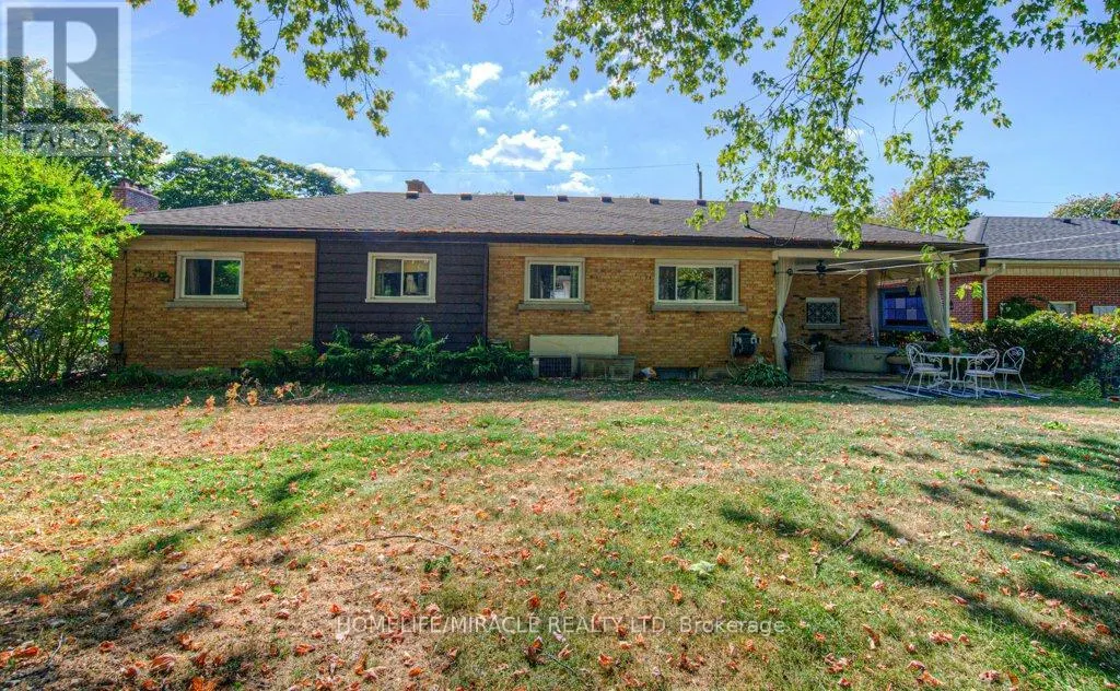38 KINGSWAY CRESCENT