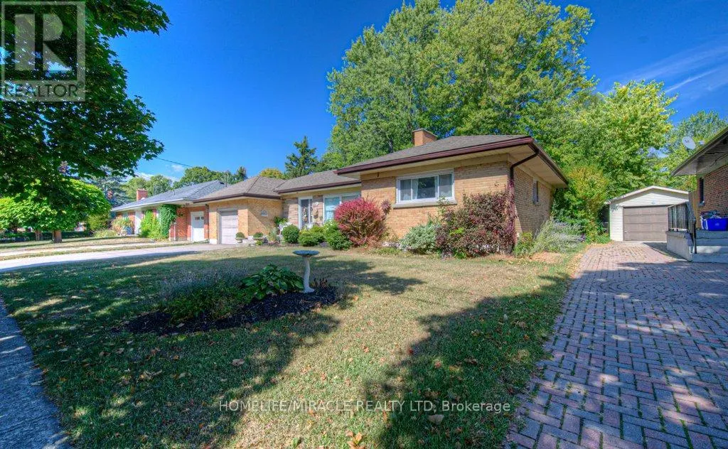 38 KINGSWAY CRESCENT