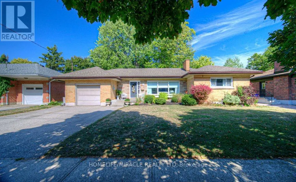 38 KINGSWAY CRESCENT