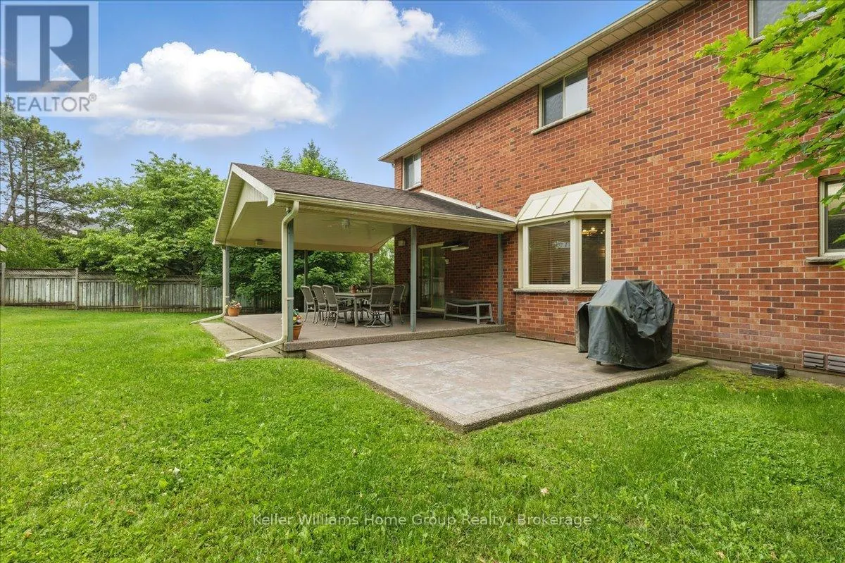 98 HUME DRIVE