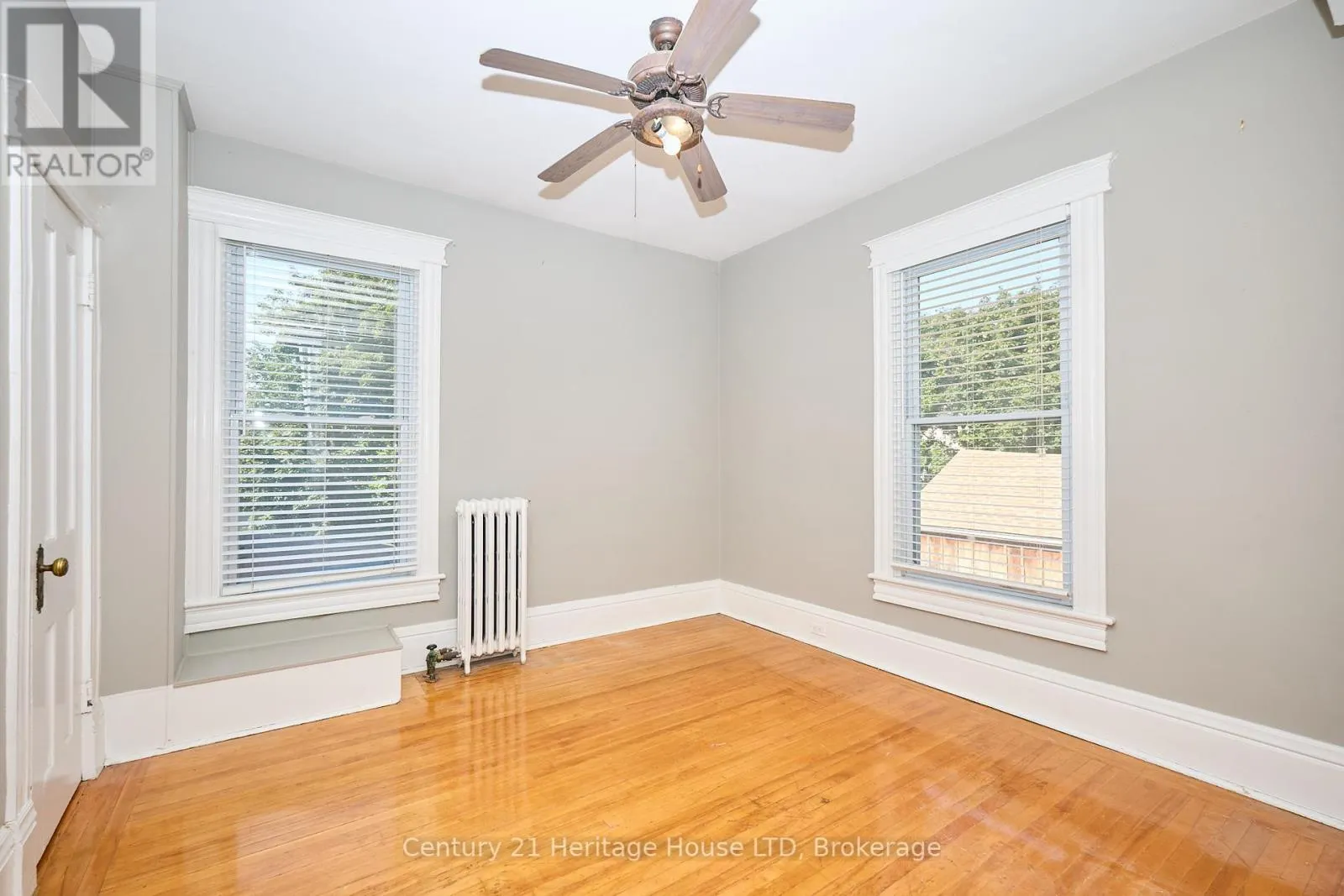 8 MONTEBELLO PLACE