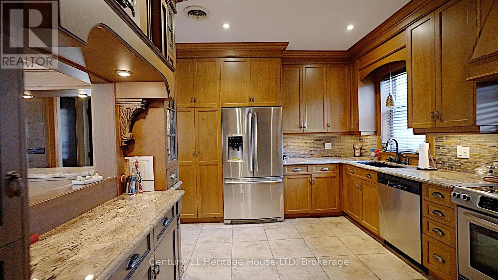 8 MONTEBELLO PLACE
