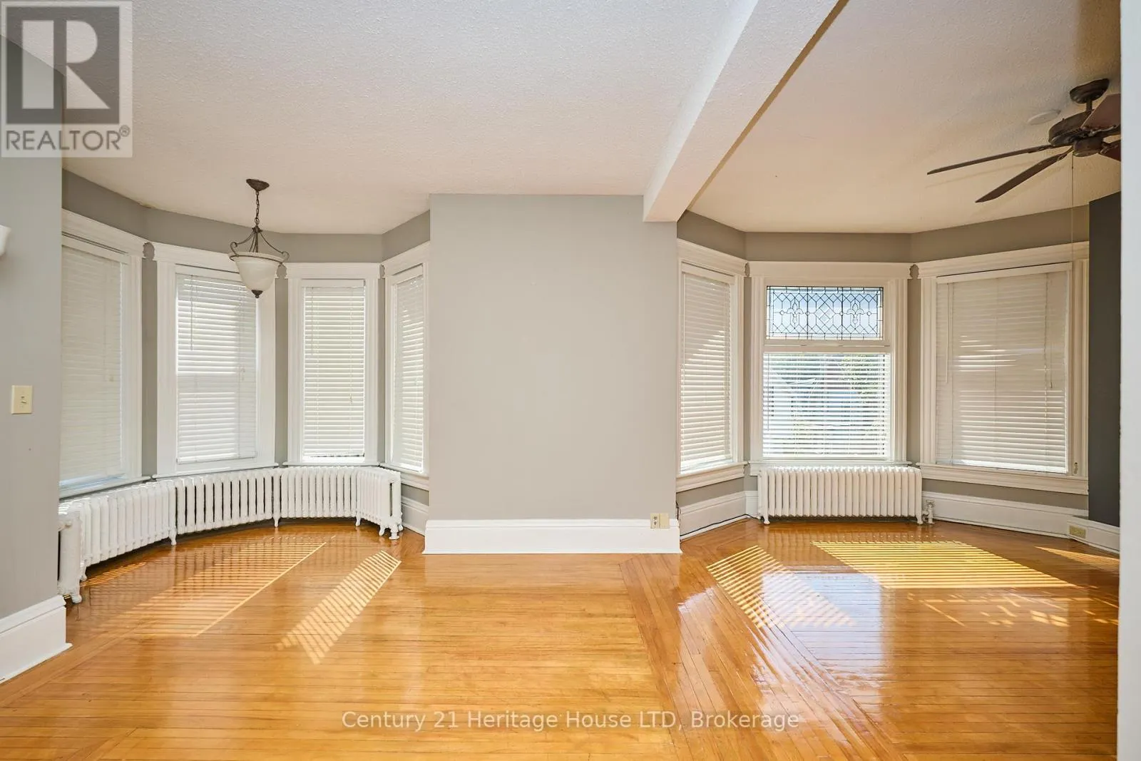 8 MONTEBELLO PLACE