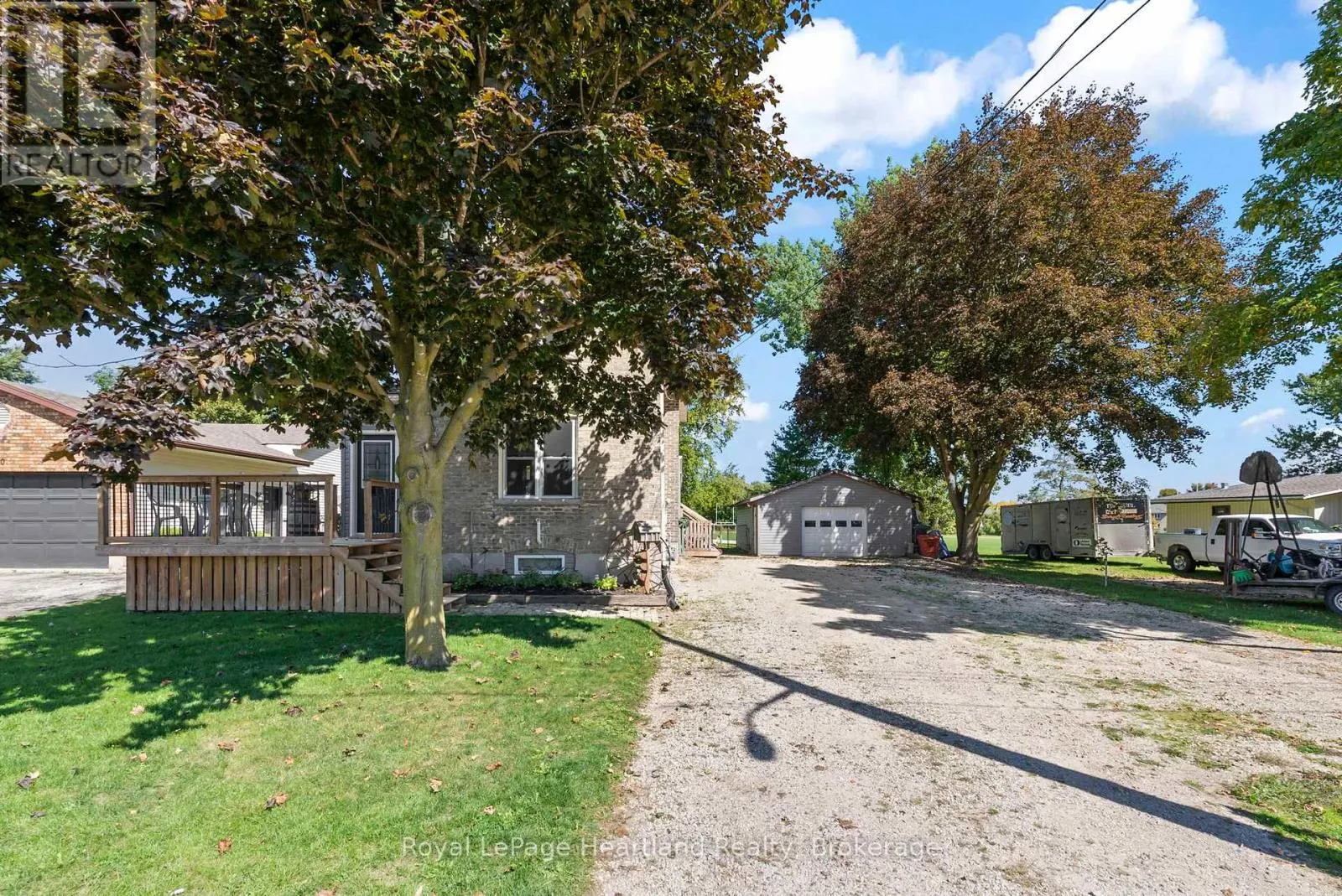 555 RAGLAN STREET