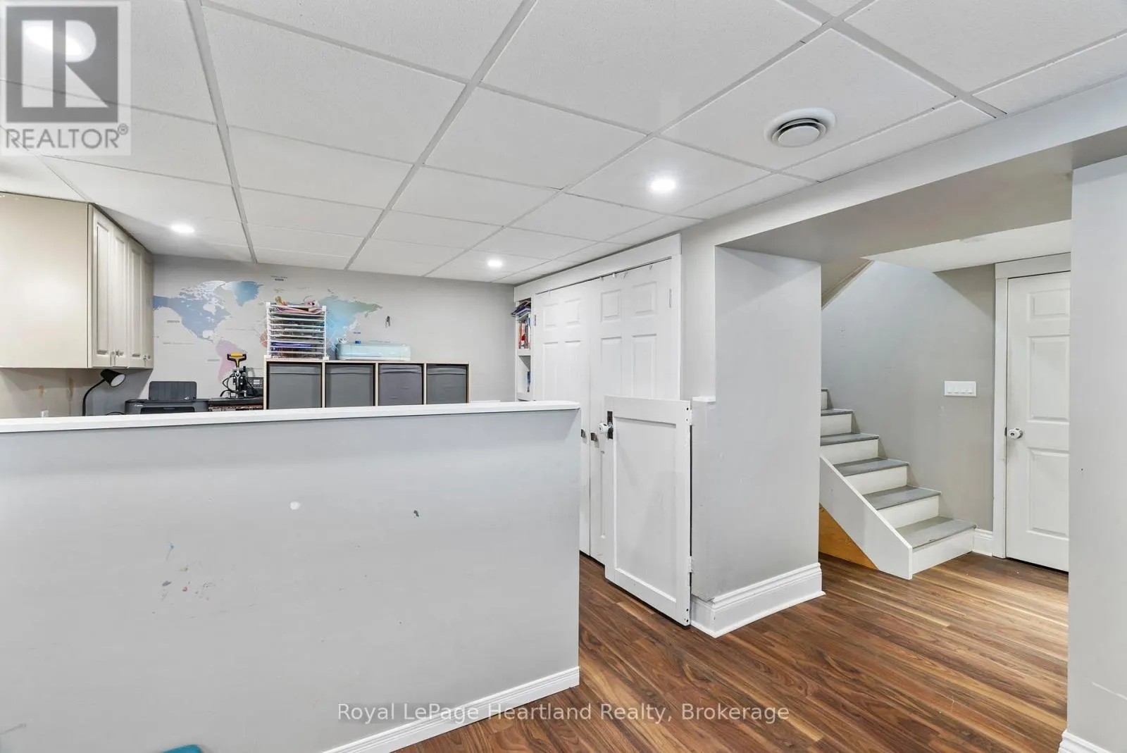 555 RAGLAN STREET