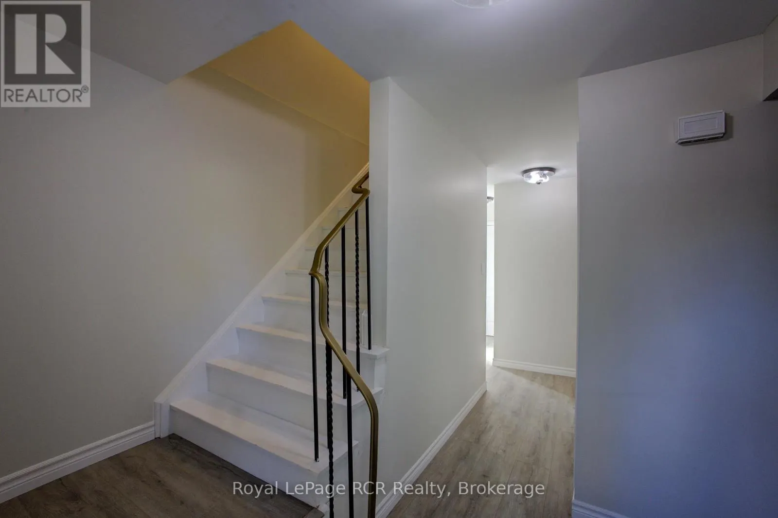 4 BELLEFIELD CRESCENT
