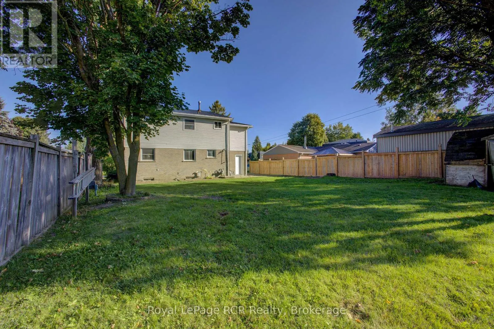 4 BELLEFIELD CRESCENT