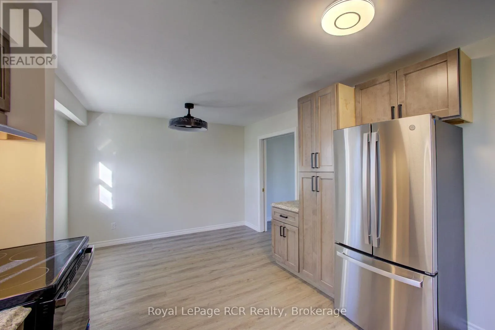 4 BELLEFIELD CRESCENT