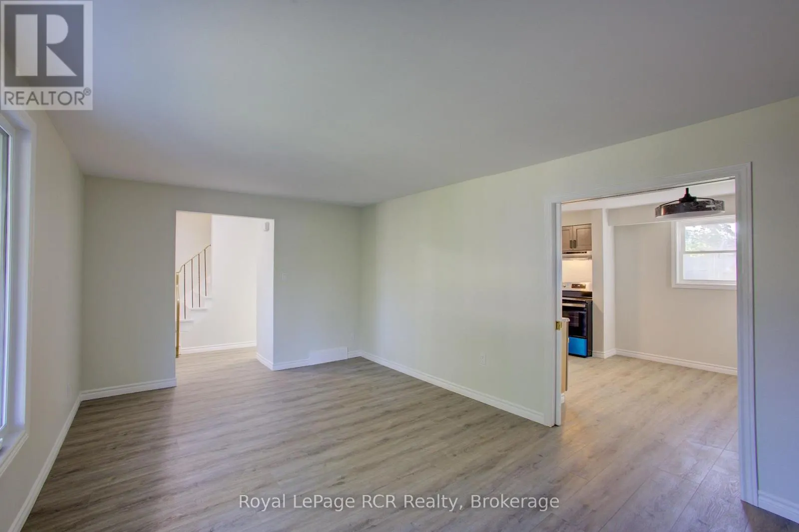 4 BELLEFIELD CRESCENT