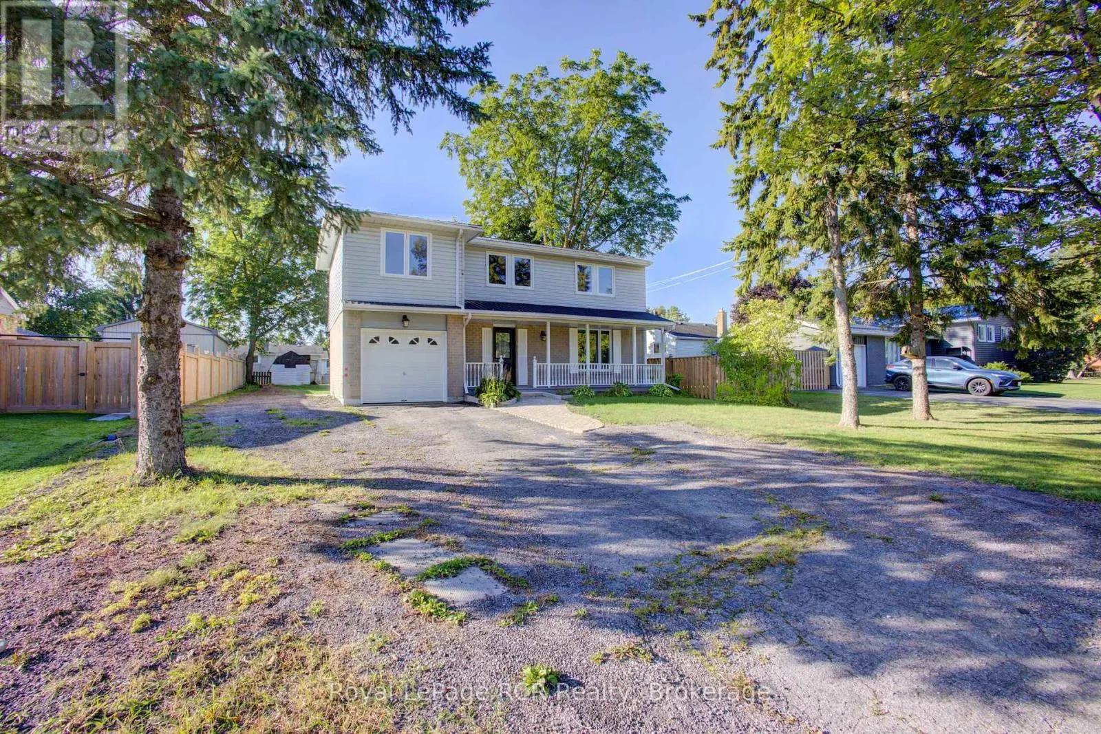 4 BELLEFIELD CRESCENT