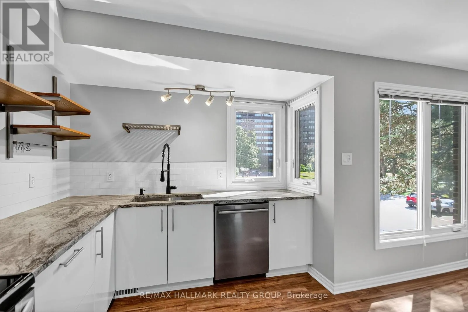 15 - 3350 SOUTHGATE ROAD