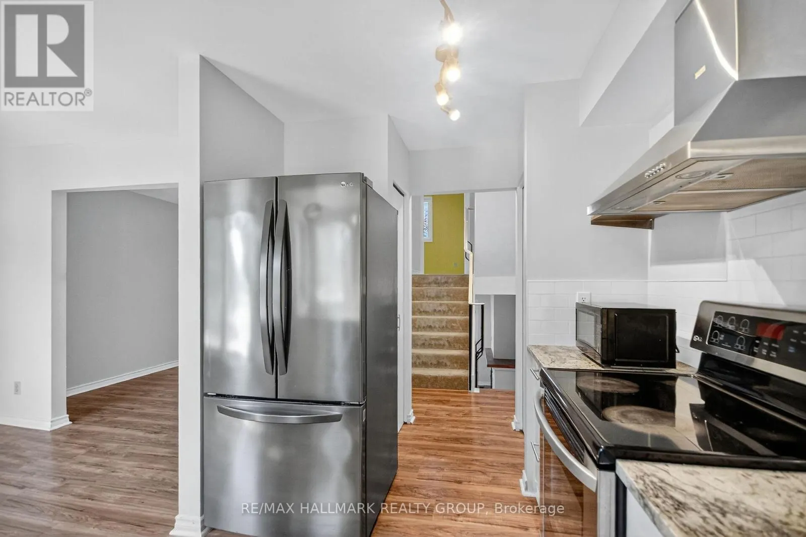15 - 3350 SOUTHGATE ROAD