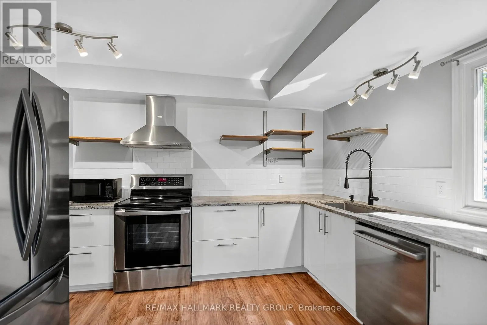15 - 3350 SOUTHGATE ROAD