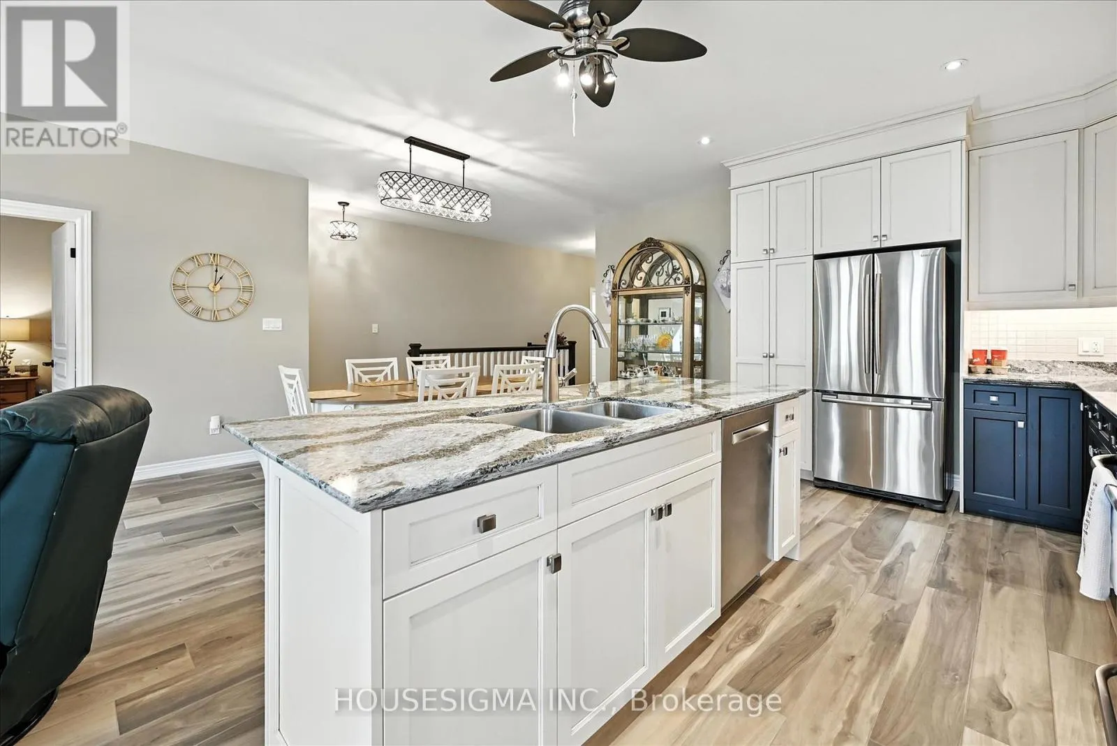 104 ANASTASIA BOULEVARD