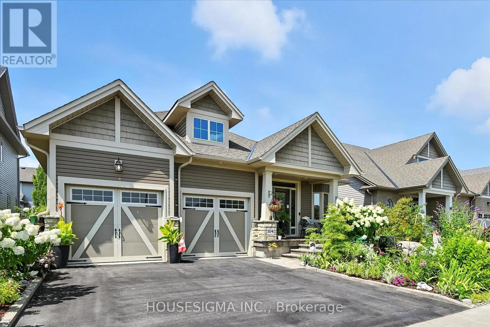 104 ANASTASIA BOULEVARD
