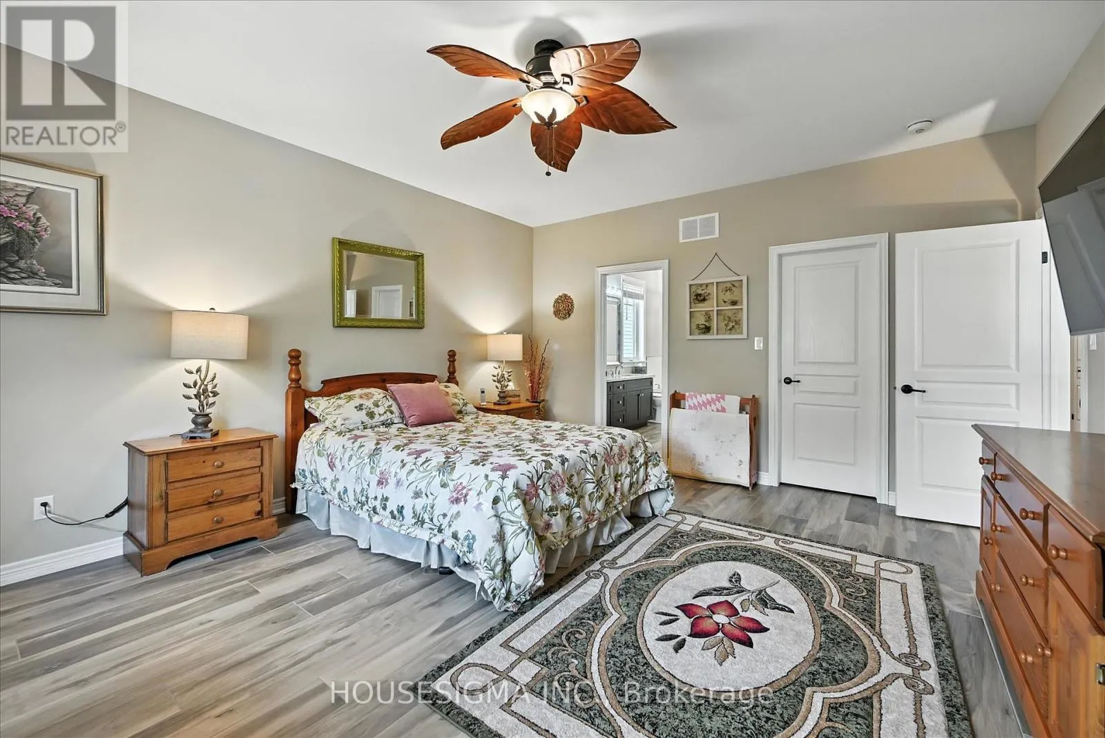 104 ANASTASIA BOULEVARD