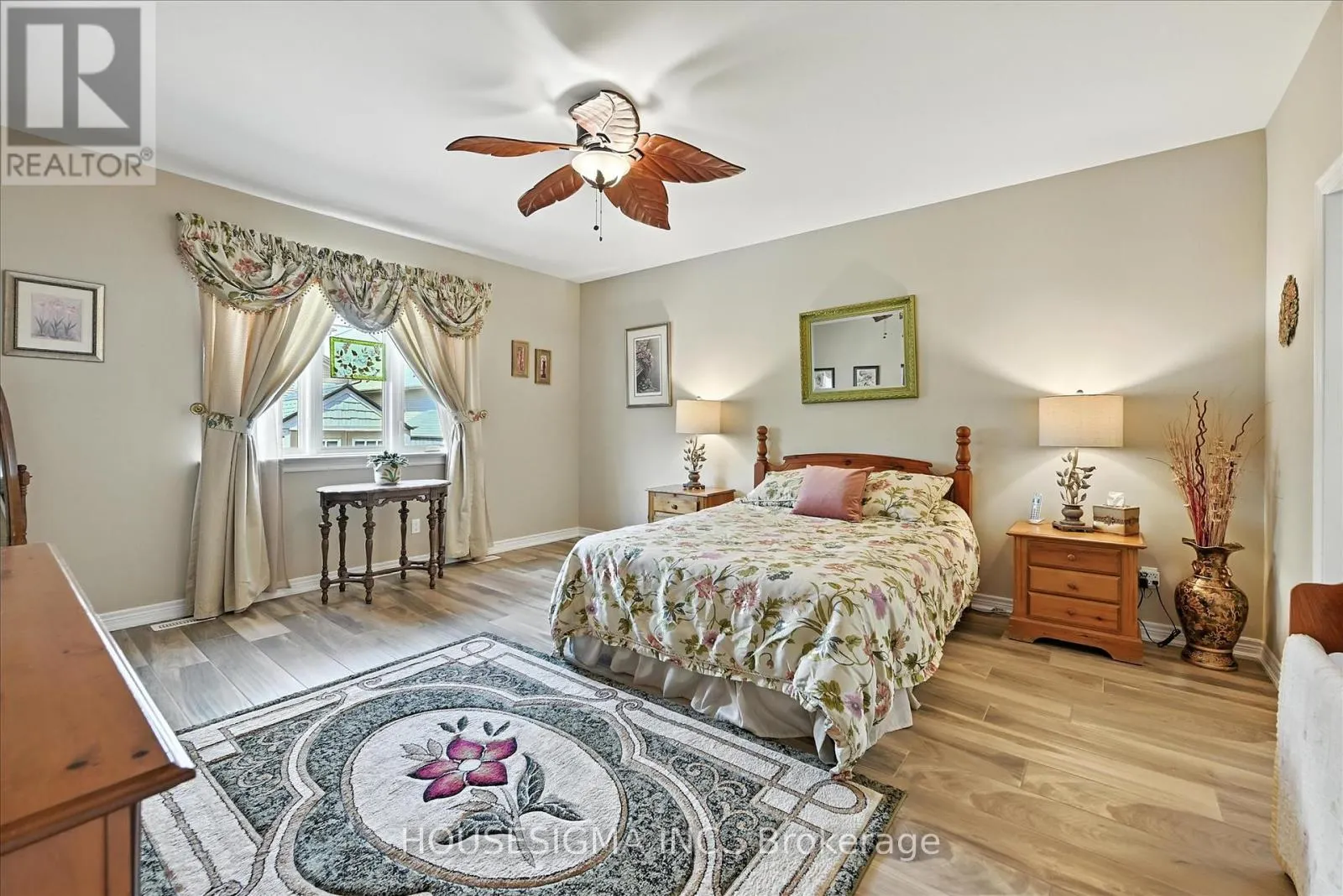 104 ANASTASIA BOULEVARD