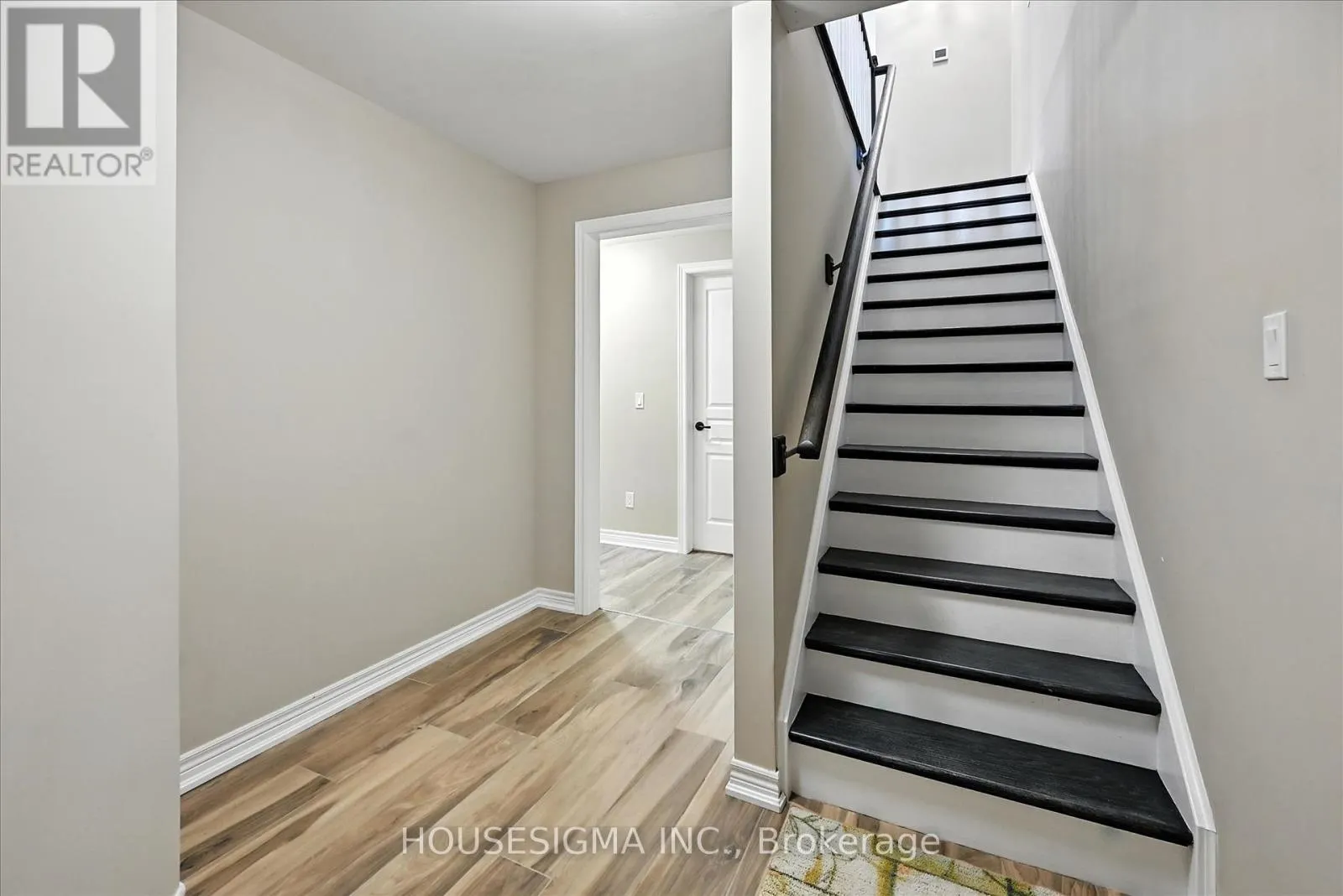 104 ANASTASIA BOULEVARD