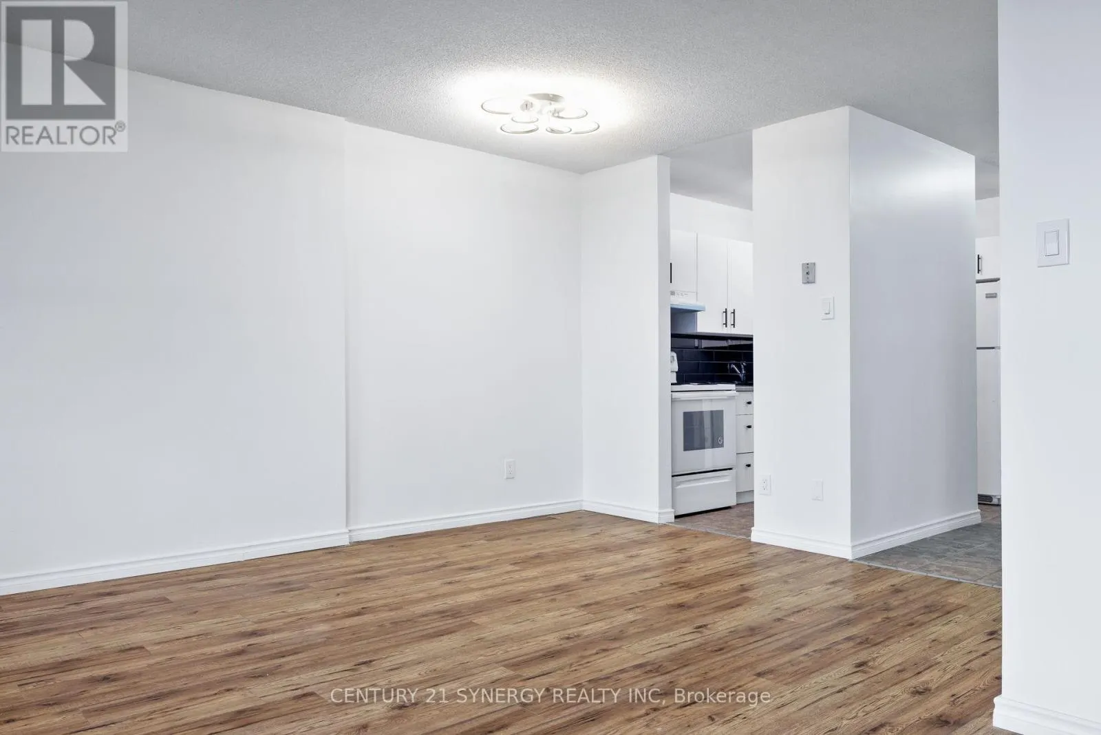 1410 - 2020 JASMINE CRESCENT