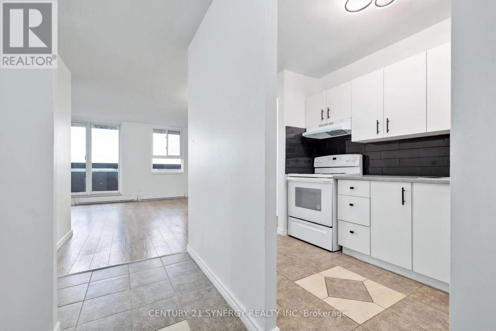 1410 - 2020 JASMINE CRESCENT