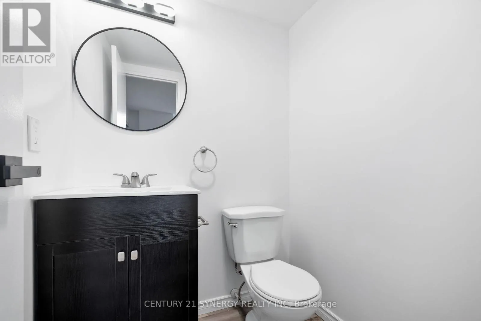 1410 - 2020 JASMINE CRESCENT