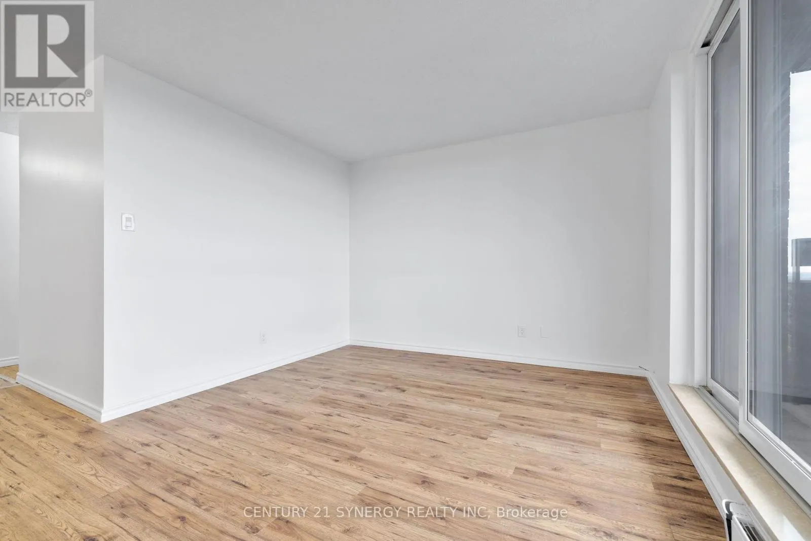 1410 - 2020 JASMINE CRESCENT