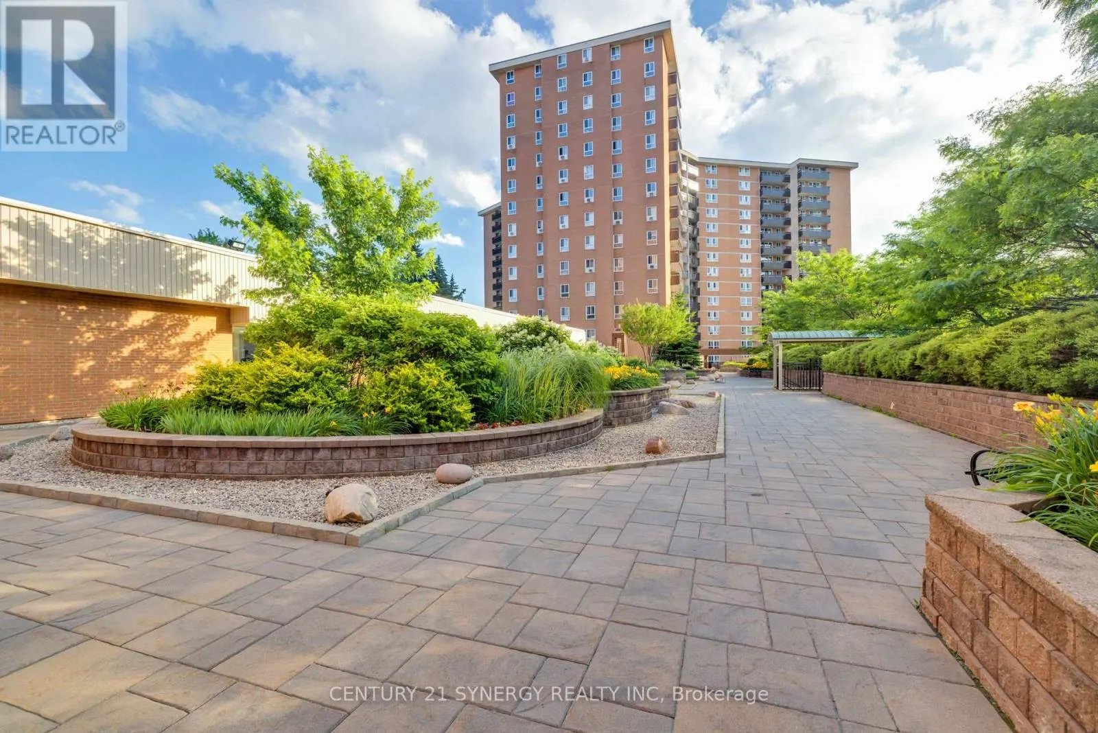1410 - 2020 JASMINE CRESCENT