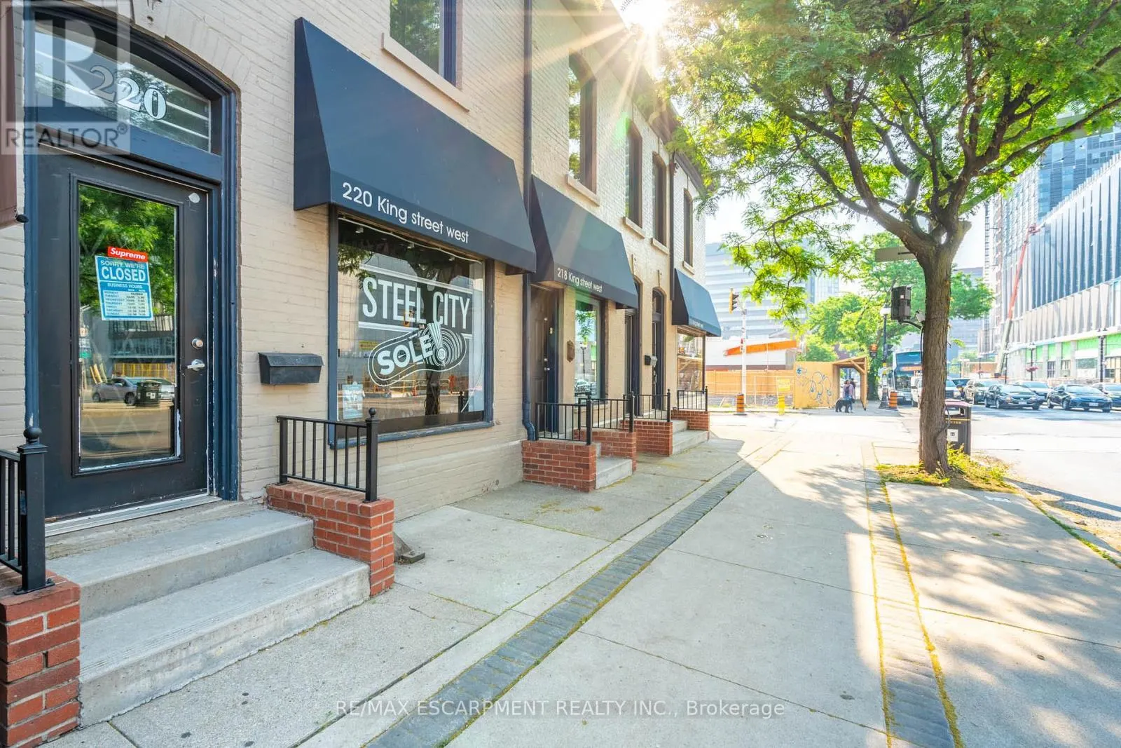 216-220 KING STREET W