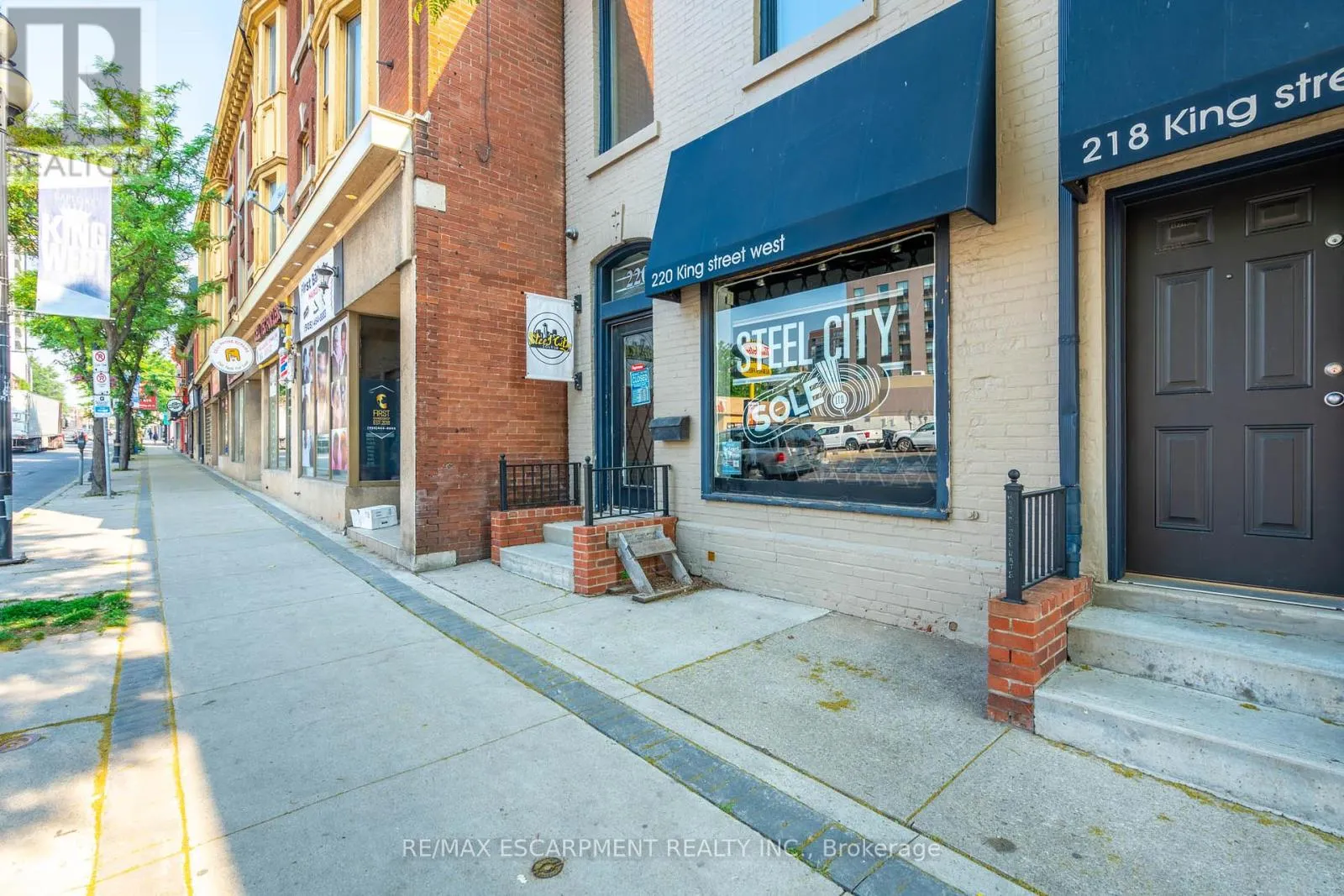 216-220 KING STREET W