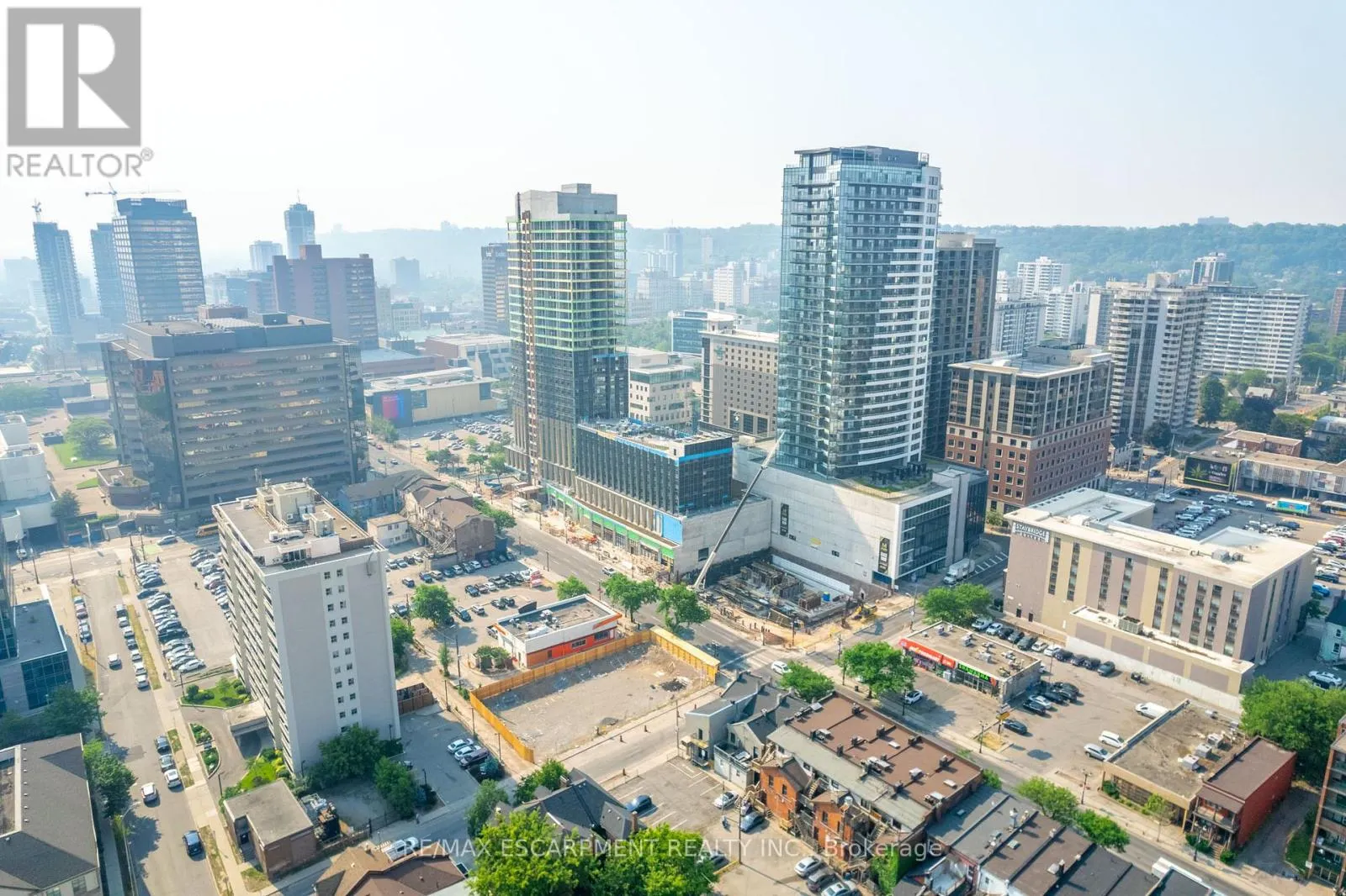 216-220 KING STREET W