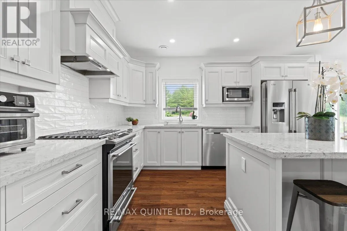 806 NEWBURGH ROAD
