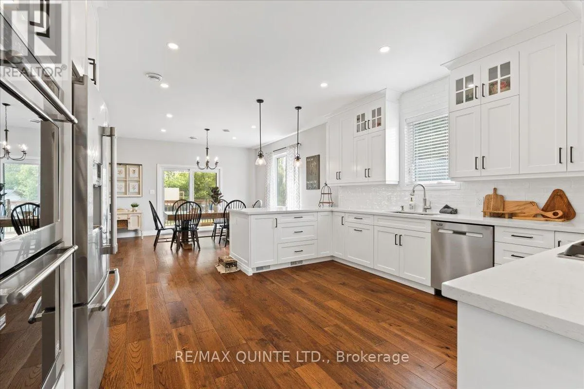 806 NEWBURGH ROAD