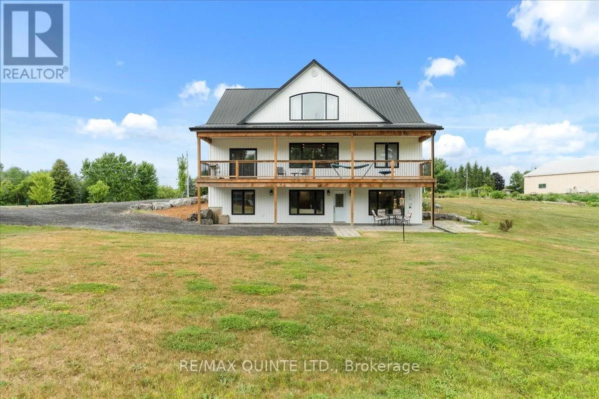 806 NEWBURGH ROAD