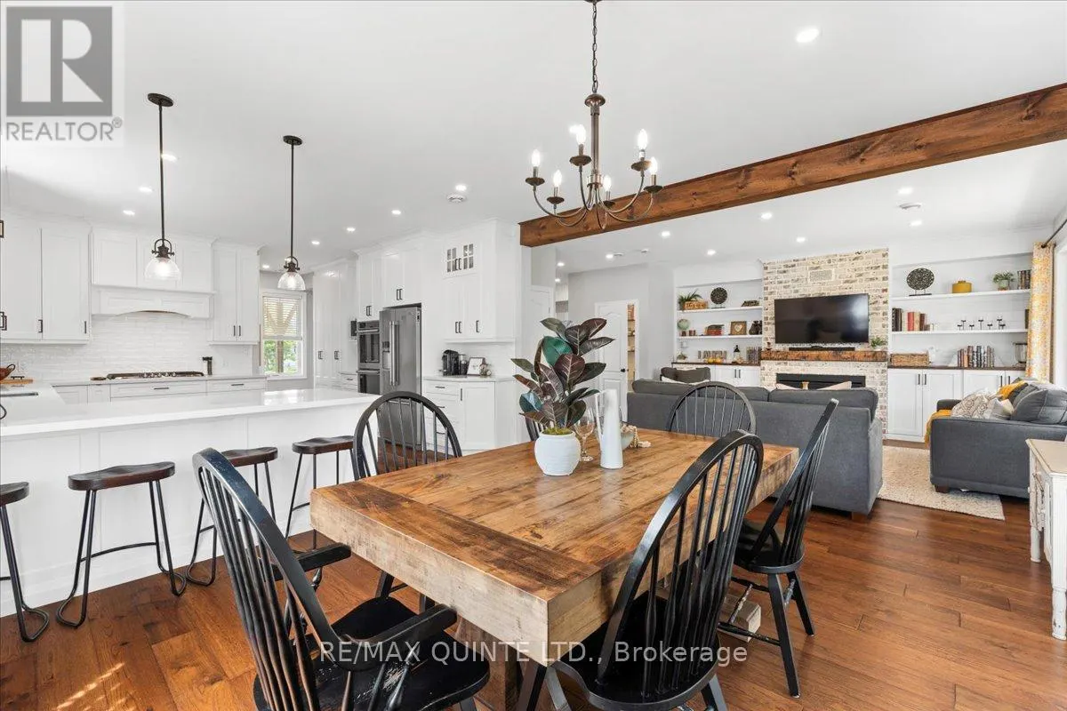 806 NEWBURGH ROAD
