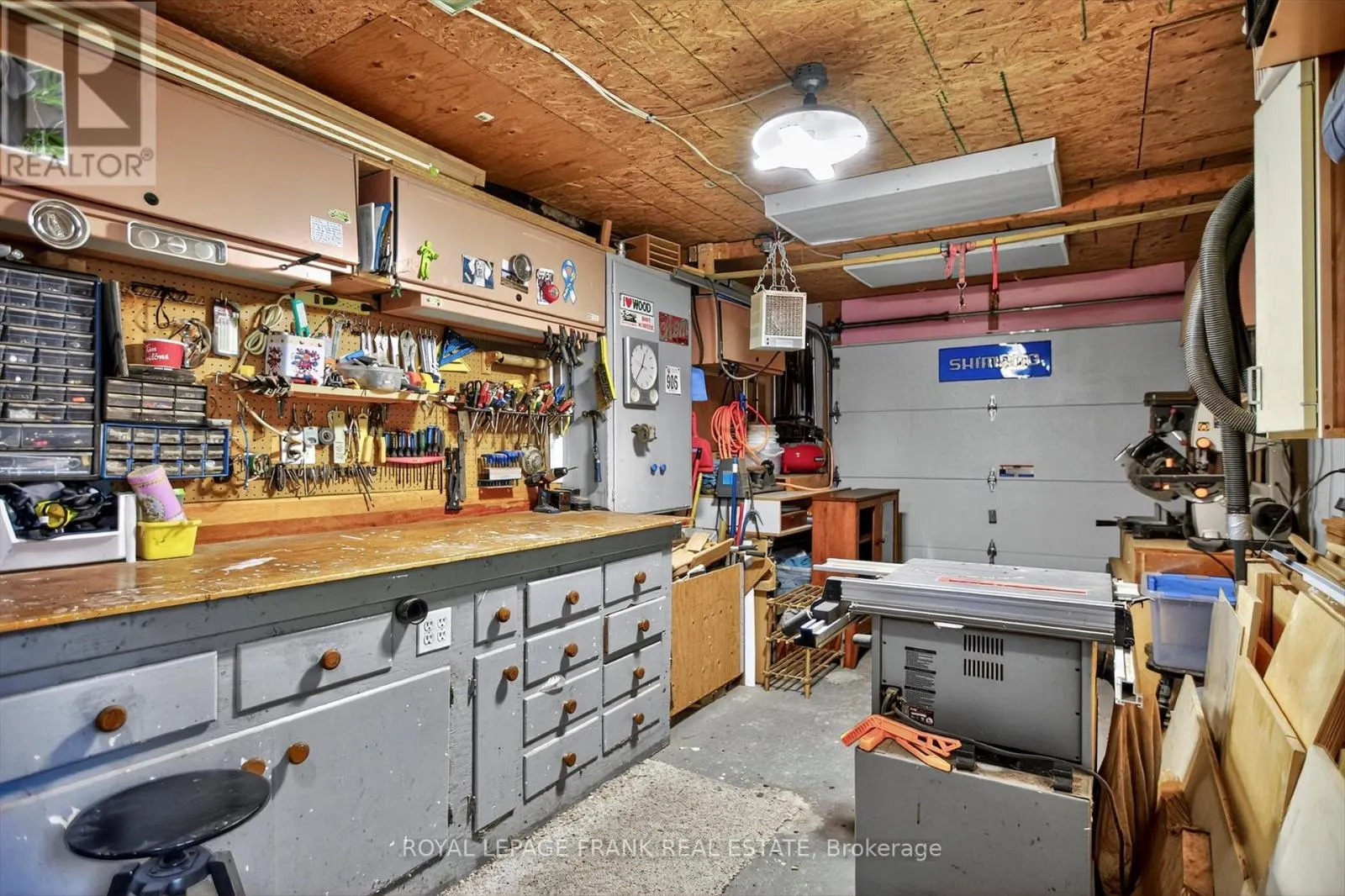 948 GOLFVIEW ROAD