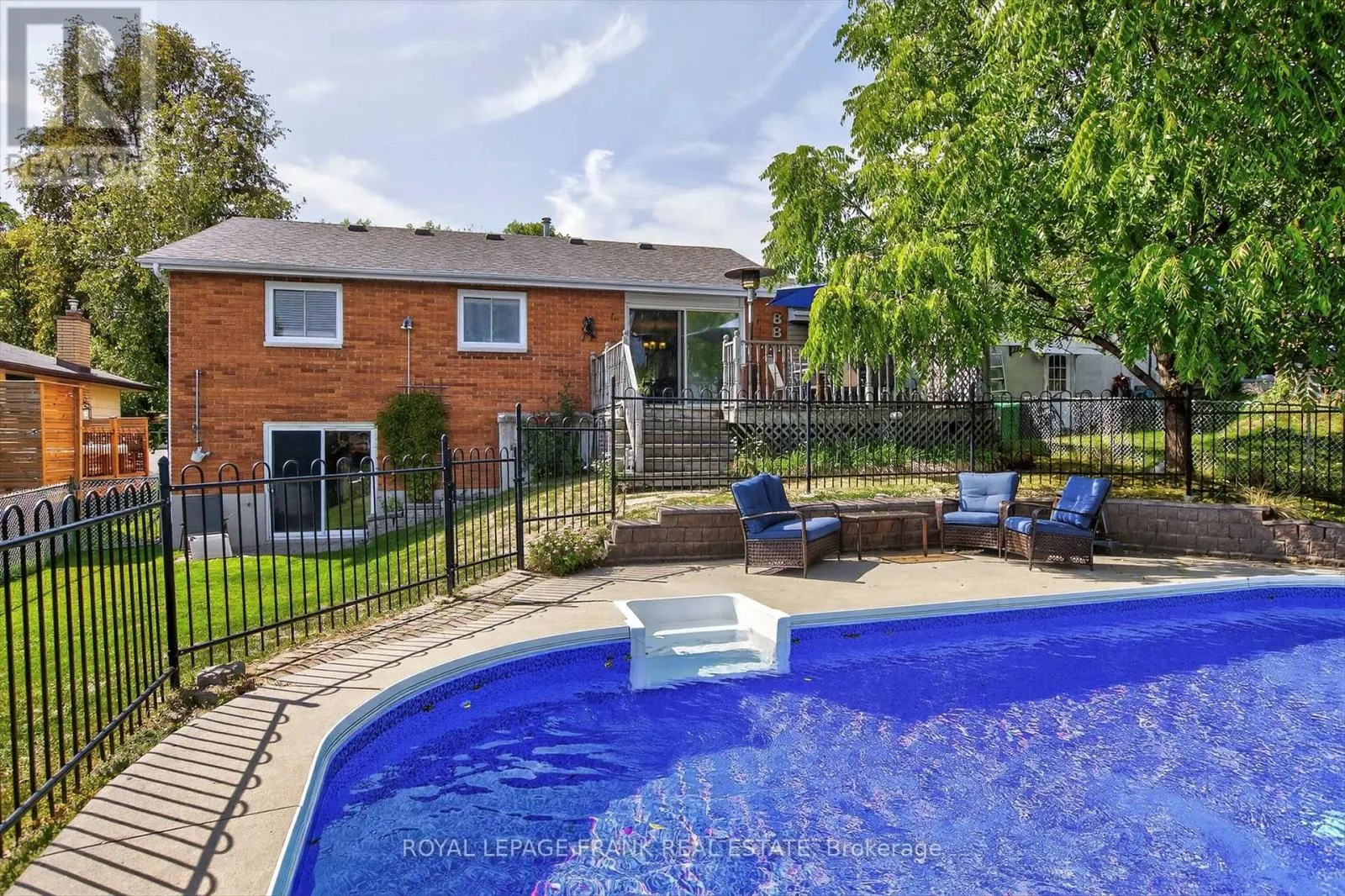 948 GOLFVIEW ROAD
