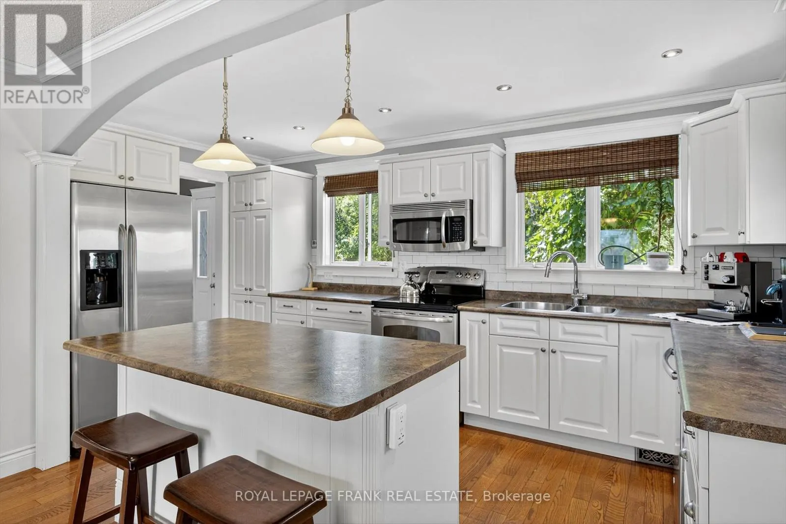 948 GOLFVIEW ROAD