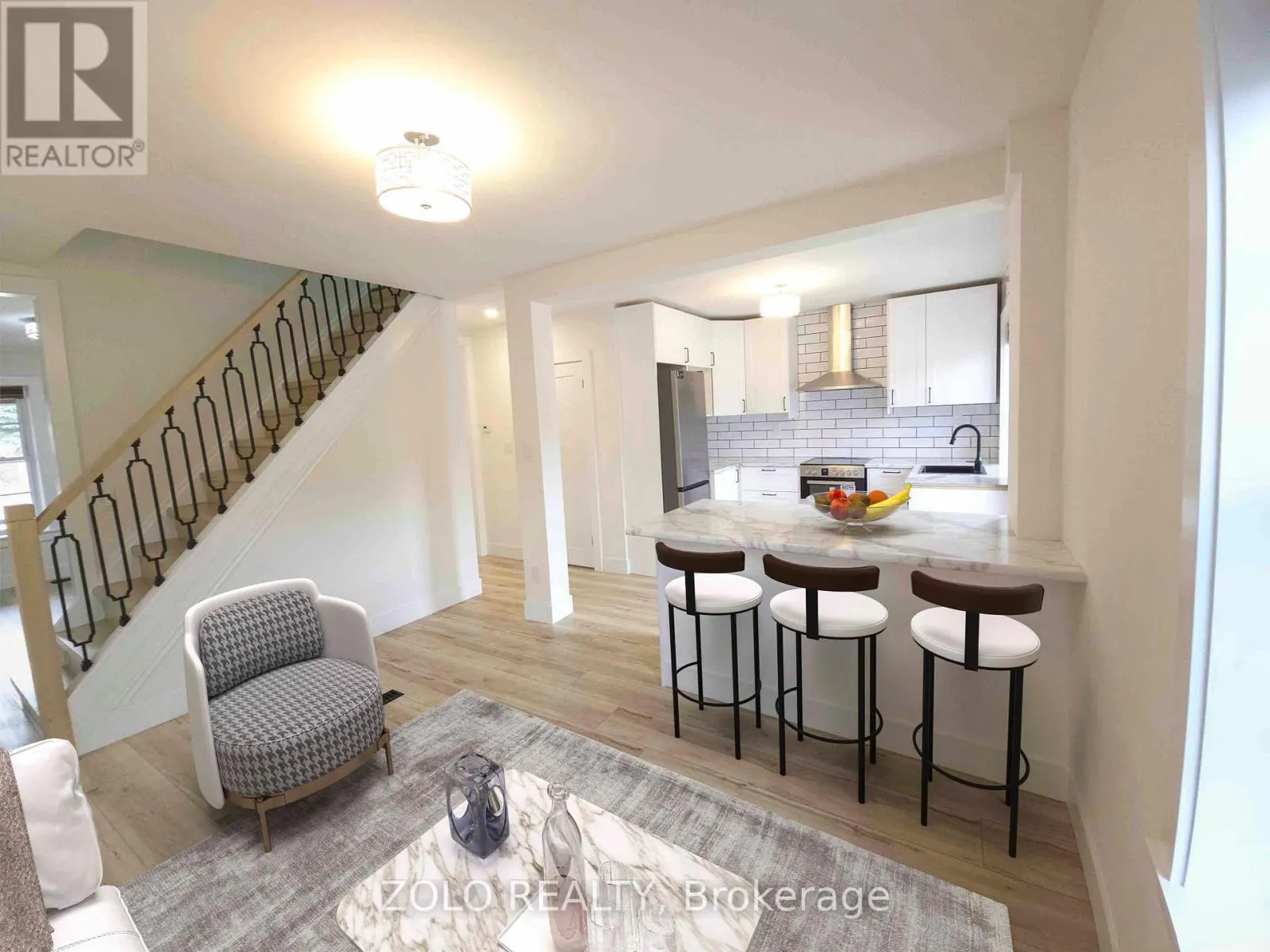 1504 KING STREET E