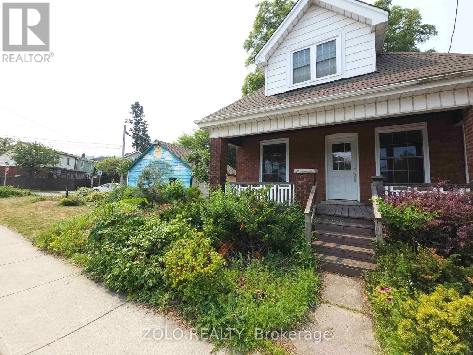 1504 KING STREET E