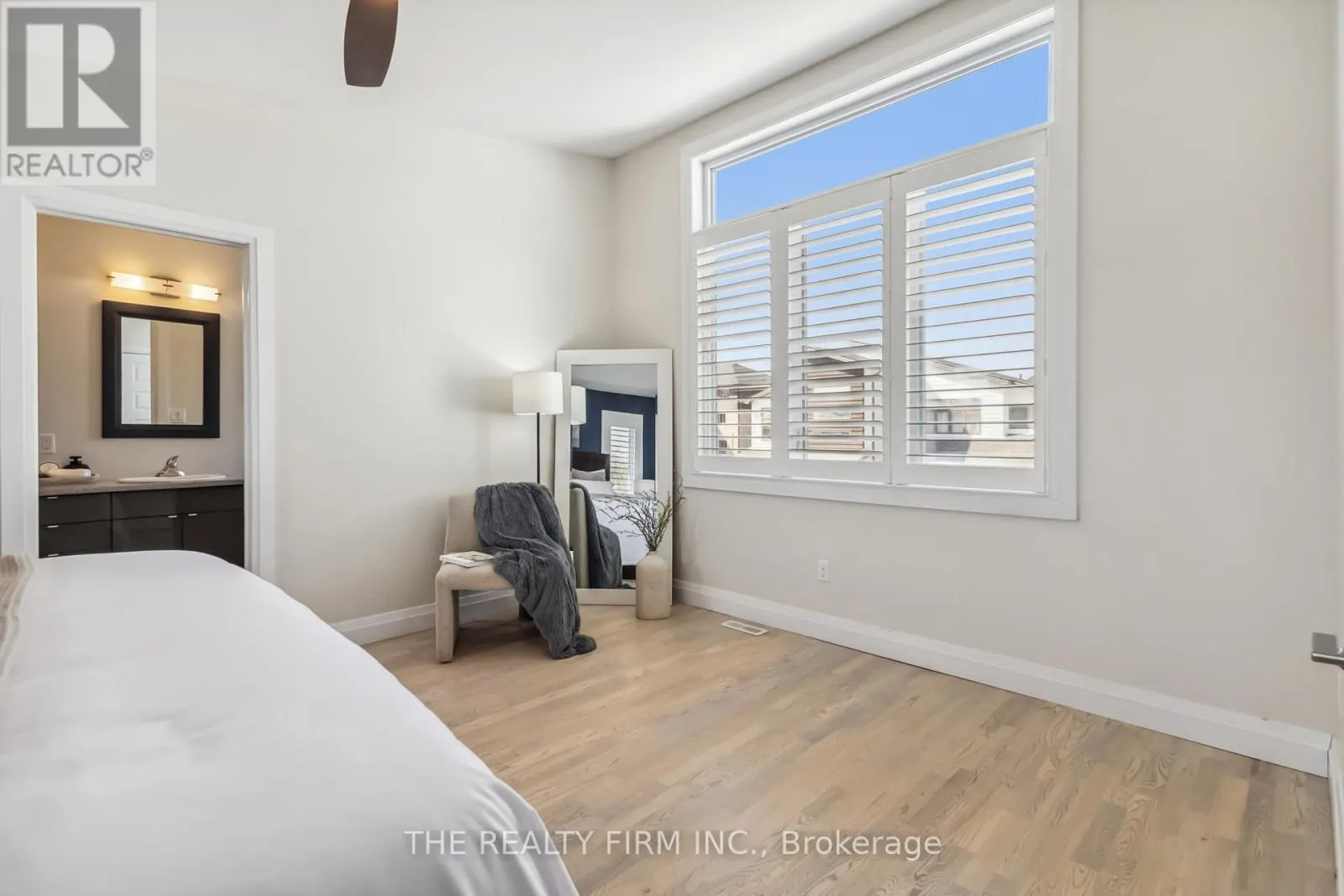 3 - 727 APRICOT DRIVE, #3