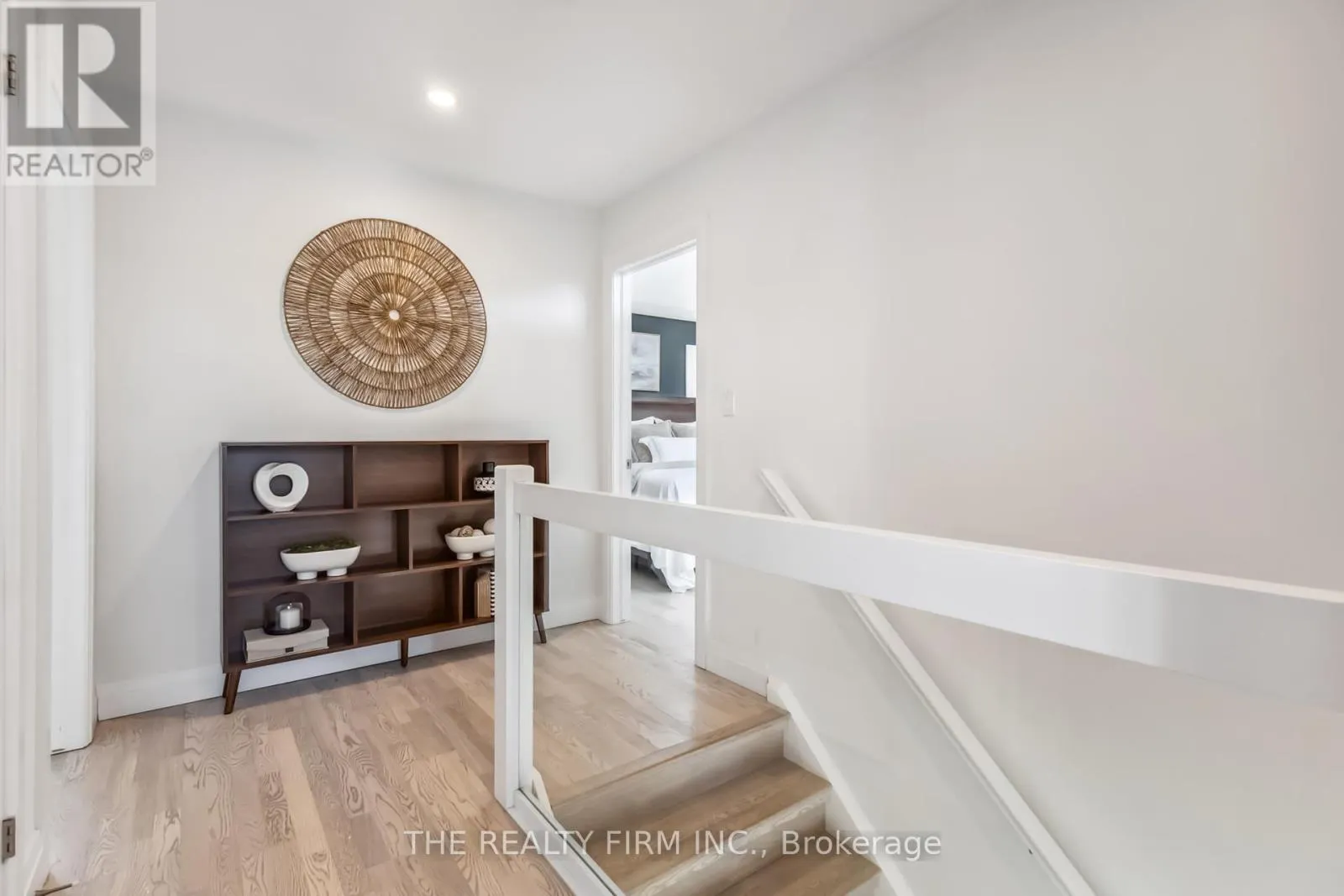 3 - 727 APRICOT DRIVE, #3